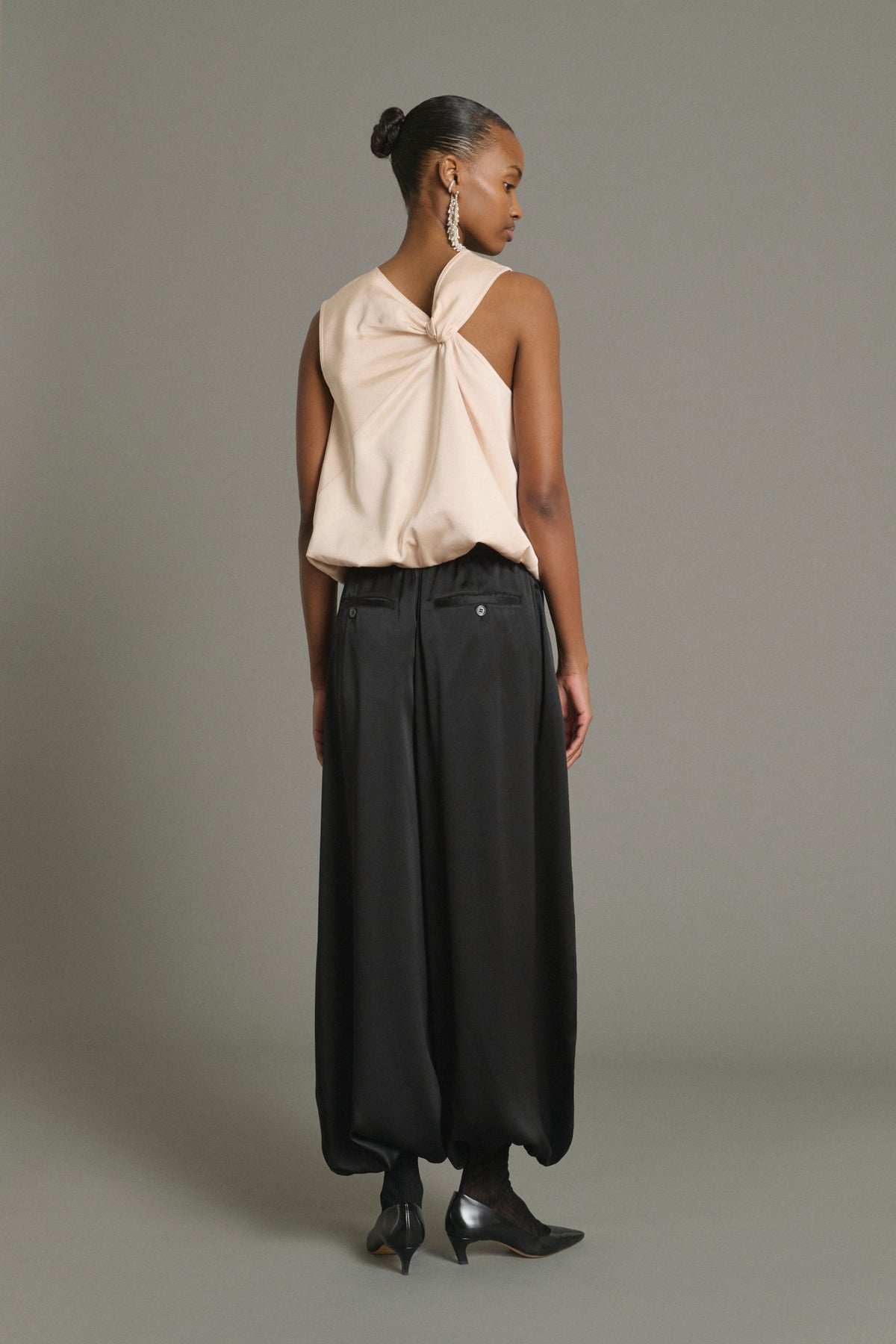 Leopold trousers - Black - Silk - Women vue 2